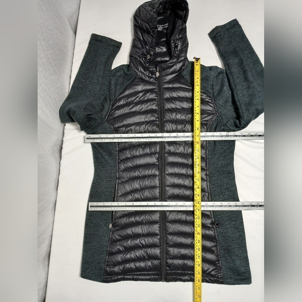 Calvin Klein Ladies Lightweight Packable Downfilled Performance Jacket. Size L - Picture 3 of 10